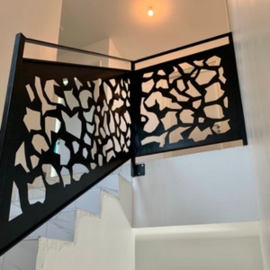 Garde corps escalier en tôle